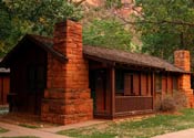 Western Cabins are located within just a short walking distance of the Lodge.(z7326)